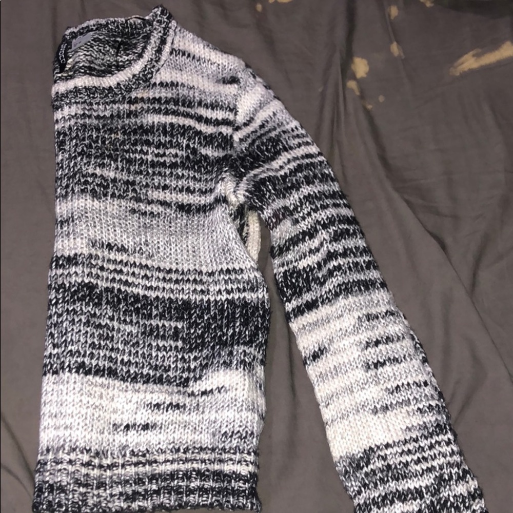 Divided H&M sweater